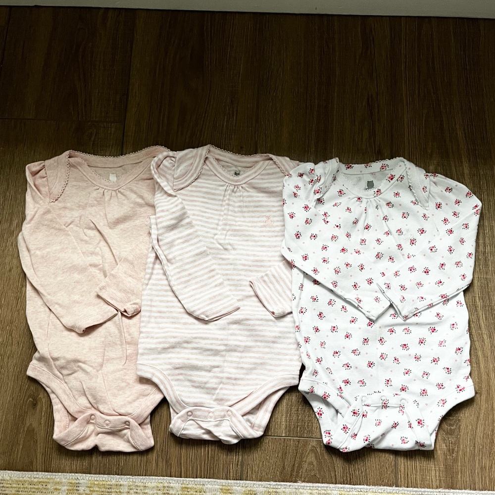 Like New s/3 Pink Baby Gap Bodysuit Onesies size 12-18m
